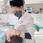 دکتر سیده بهاره حسینی محور جراح و دندانپزشک در کرج