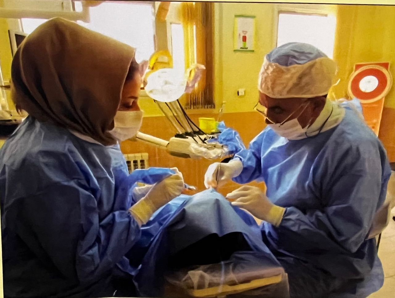 دکتر دندانپزشک سیروس مرزبان در شیراز