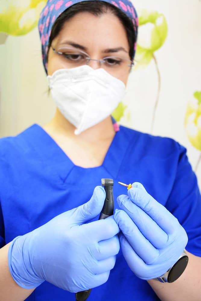 خانم دکتر میترا وثوقی دندانپزشک در تهران