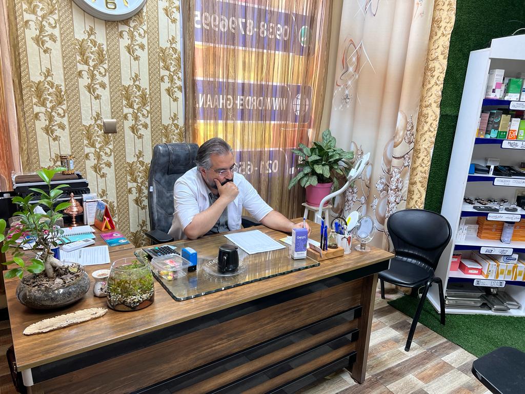 مطب دکتر مصطفی دهقان در تهران